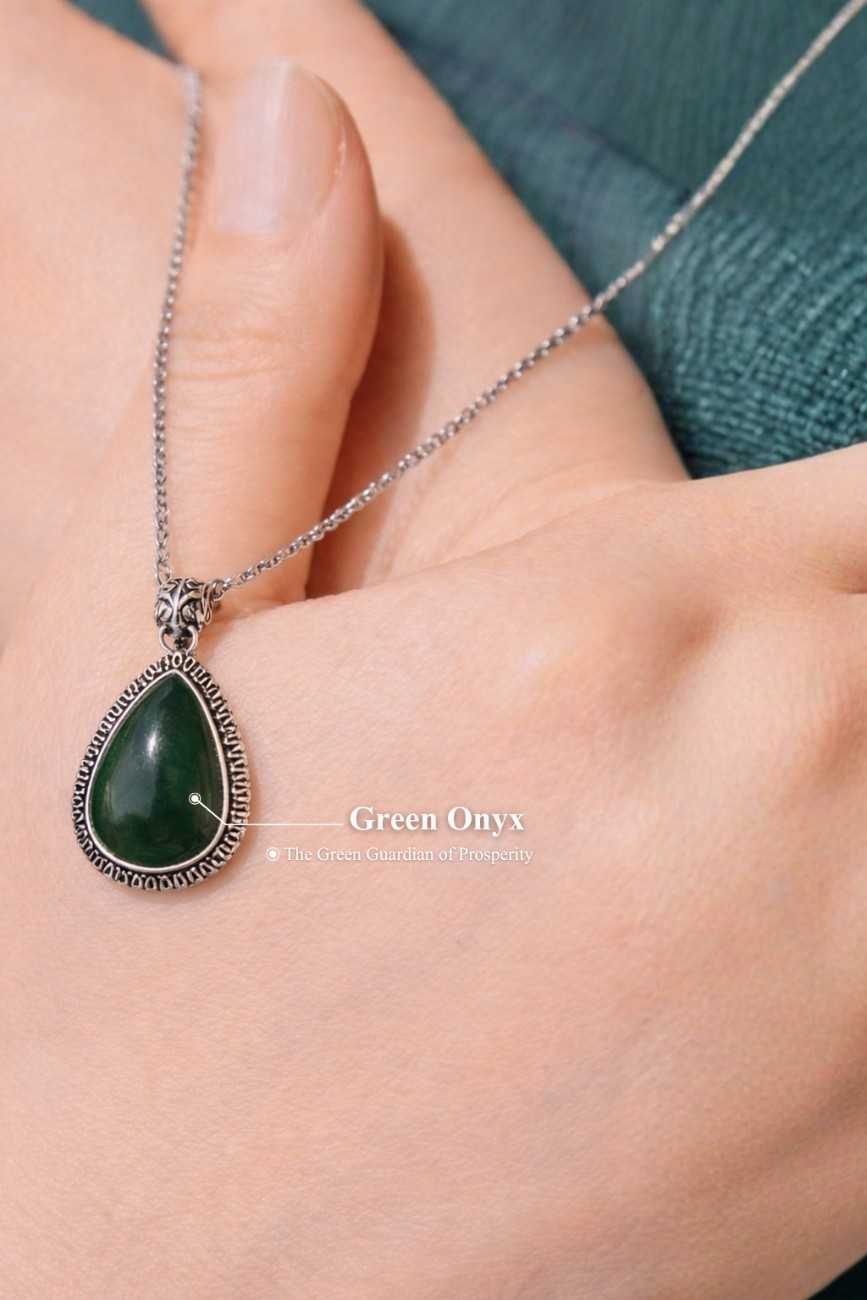 Amantra Serpentine Pendant